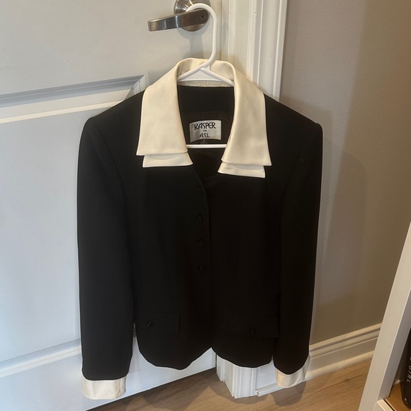 Vintage Kasper Black and Cream Women's Blazer - Picture 1 of 5